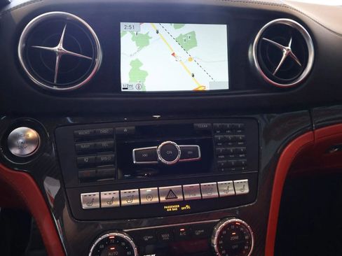 Used 2016 Mercedes-Benz SL 63 AMG image 18