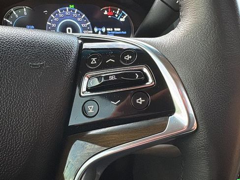 Used 2019 Cadillac Escalade Premium Luxury image 24