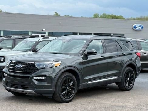 Certified 2023 Ford Explorer XLT w/ Equipment Group 202A AWD/4WD image 32