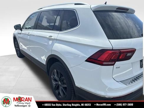 Used 2022 Volkswagen Tiguan SE w/ Panoramic Sunroof Package AWD/4WD image 7