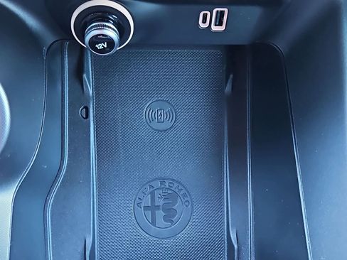 Used 2024 Alfa Romeo Tonale Veloce image 31