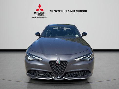 Used 2023 Alfa Romeo Giulia Veloce RWD image 2