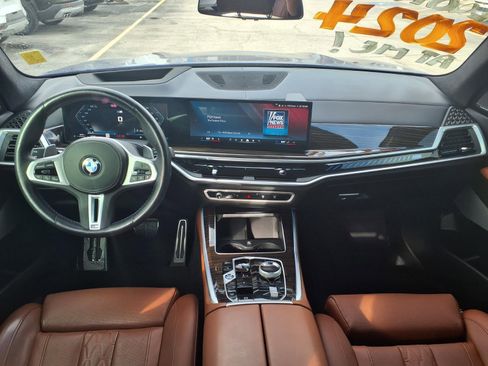 Used 2024 BMW X5 M60i image 3