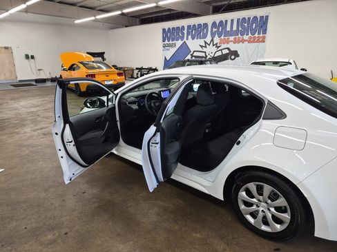 Used 2026 Toyota Corolla LE FWD image 13