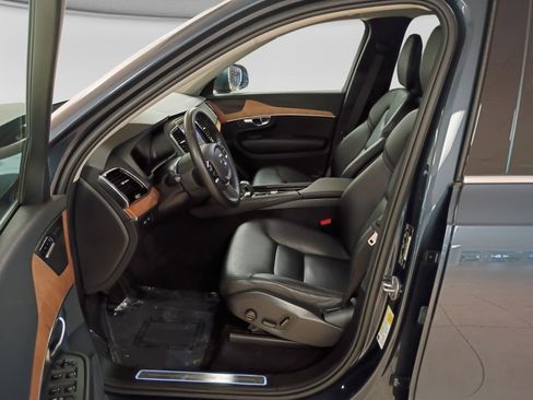 Used 2023 Volvo XC90 T8 Plus AWD/4WD image 14