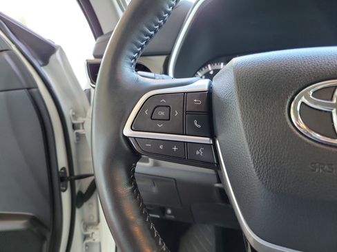 Used 2022 Toyota Highlander Limited image 17