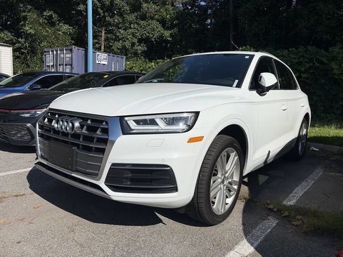 Used 2019 Audi Q5 2.0T Premium Plus w/ Premium Plus Package AWD/4WD image 1