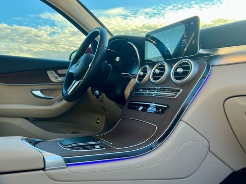 Certified 2020 Mercedes-Benz GLC 300 4MATIC image 6