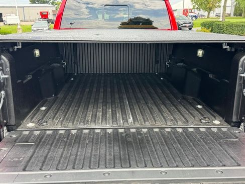 Certified 2025 Toyota Tacoma SR5 AWD/4WD image 4