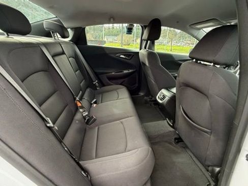 Used 2024 Chevrolet Malibu LT image 12