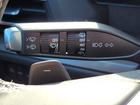 New 2027 Chevrolet Traverse LT w/ Sun and Wheel Package AWD/4WD image 17