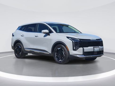 Certified 2026 Kia Sportage EX FWD image 1