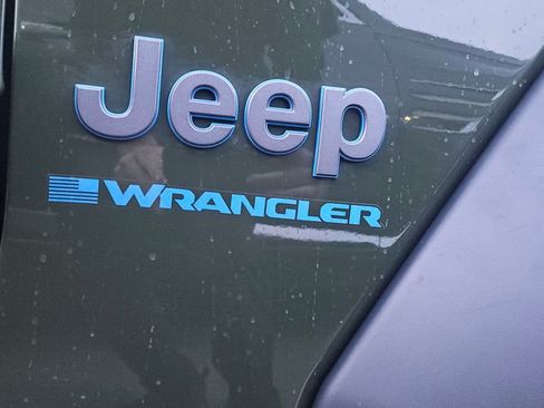 Used 2023 Jeep Wrangler Unlimited w/ Cold Weather Group image 36