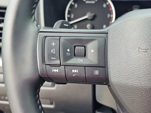 Used 2026 Nissan Rogue SV FWD image 20