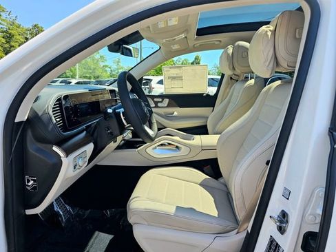 New 2026 Mercedes-Benz GLS 450 4MATIC image 17