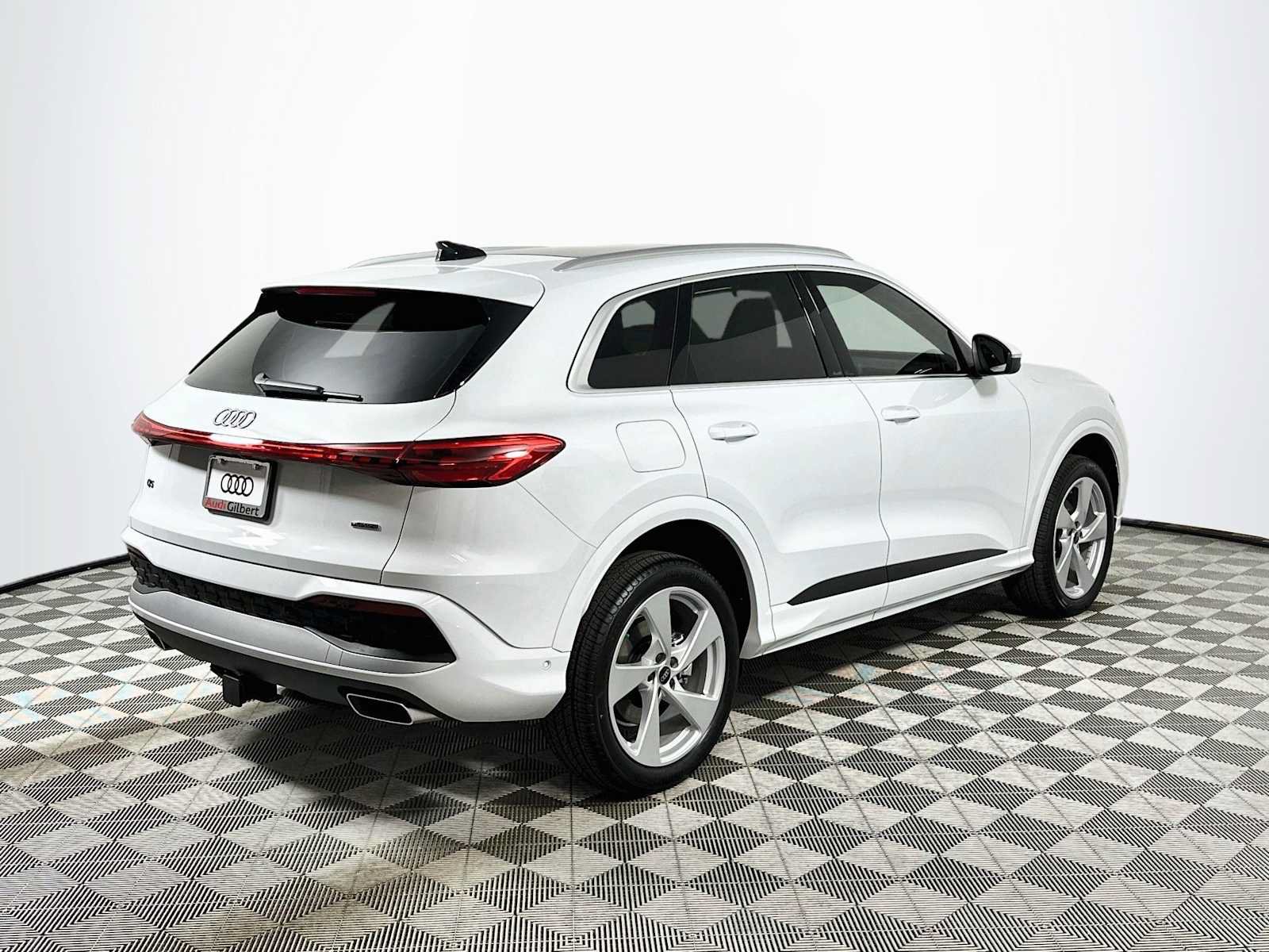 Certified 2025 Audi Q5 Premium Plus AWD/4WD image 7