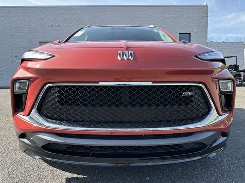 Used 2024 Buick Encore GX Sport Touring image 26