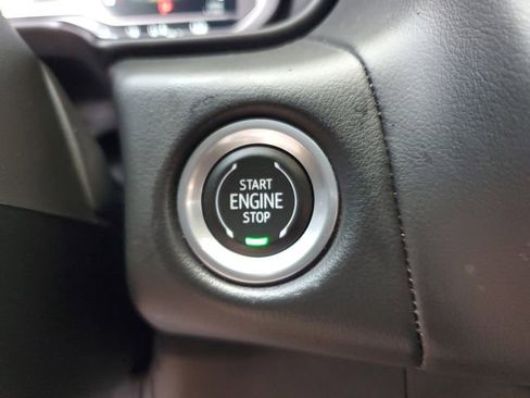 Used 2023 GMC Yukon SLT w/ SLT Premium Package image 24