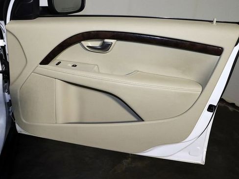 Used 2015 Volvo XC70 T6 w/ Proximity Package image 33