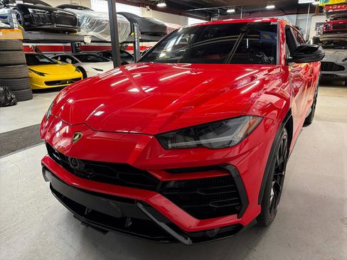 Used 2022 Lamborghini Urus image 9