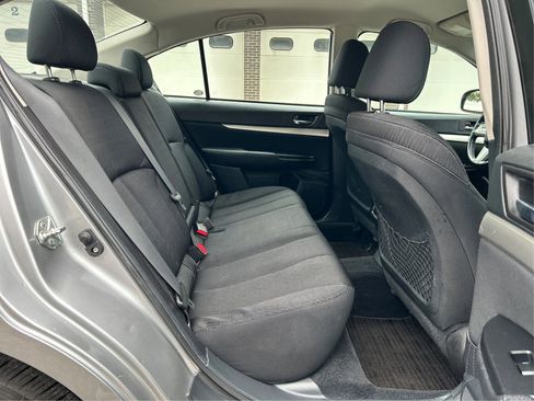 Used 2010 Subaru Legacy 2.5i Premium image 22
