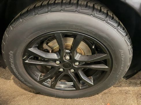 Used 2015 Chevrolet Camaro LT RWD image 4