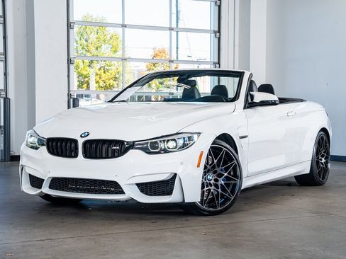 Used 2020 BMW M4 Convertible w/ Competition Package image 2