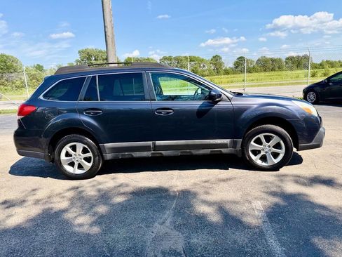 Used 2013 Subaru Outback 2.5i Limited AWD/4WD image 6