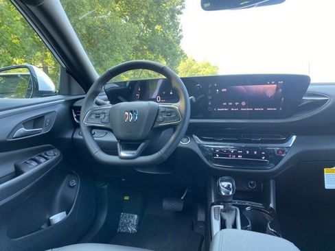 New 2025 Buick Envista Avenir image 22