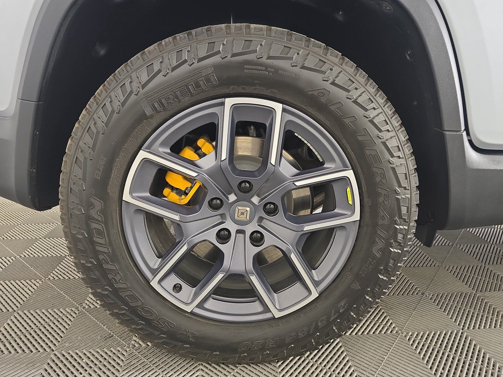 Used 2022 Rivian R1T Launch Edition AWD/4WD image 12