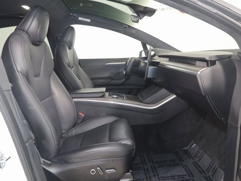 Used 2022 Tesla Model X image 13