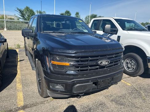 Used 2025 Ford F150 XLT w/ Equipment Group 302A MID AWD/4WD image 5