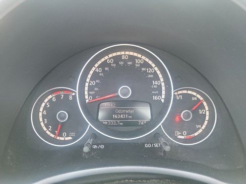 Used 2013 Volkswagen Beetle 2.0T FWD image 8
