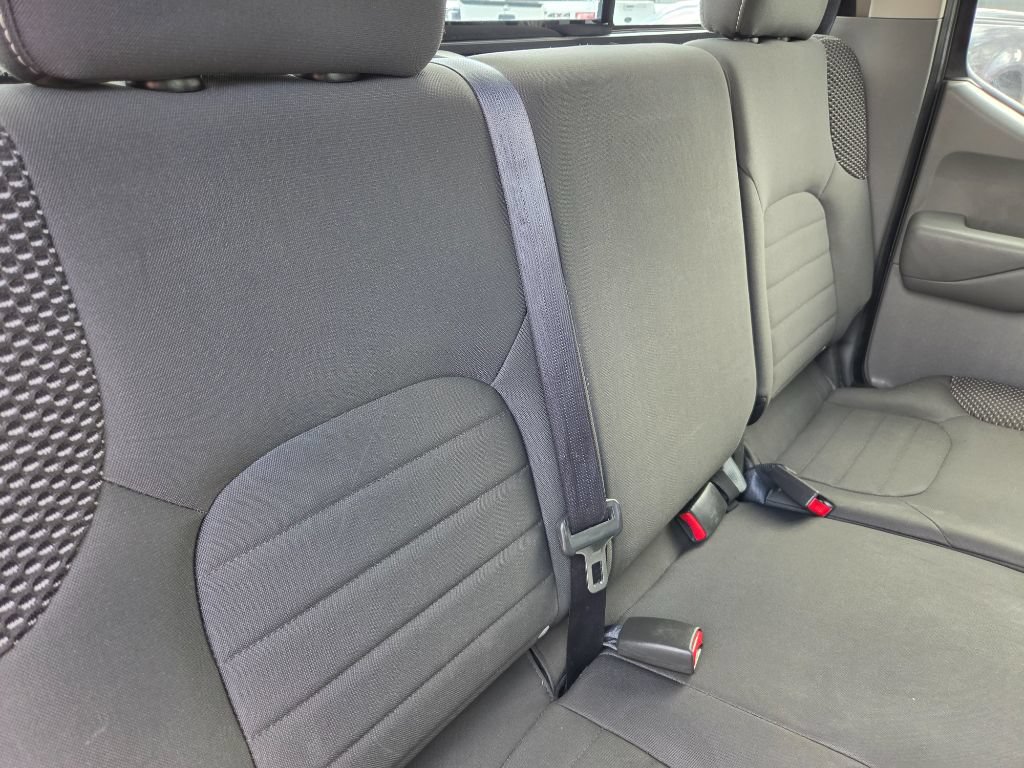 Used 2017 Nissan Frontier Desert Runner RWD image 33