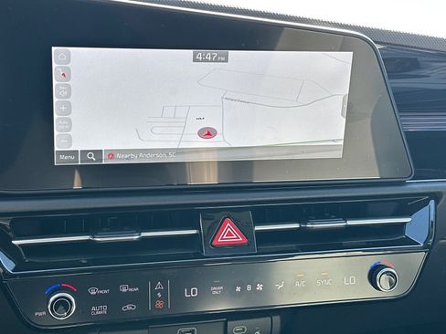 Certified 2025 Kia Niro EX Touring image 13