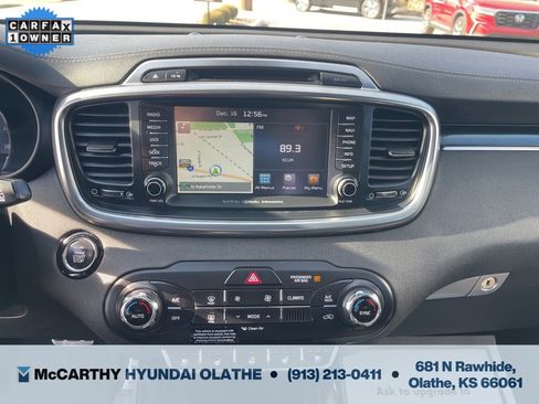 Used 2018 Kia Sorento SX image 9
