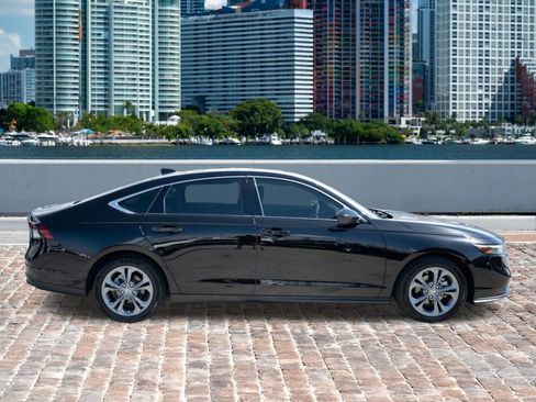 Used 2024 Honda Accord EX image 4