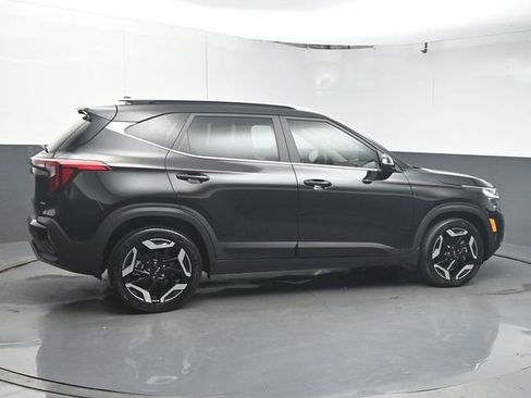 Used 2025 Kia Seltos SX w/ SX Sunroof Package AWD/4WD image 8