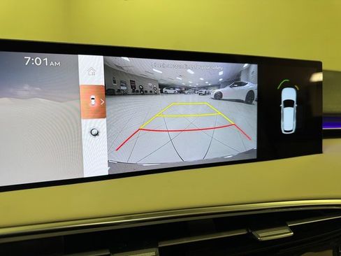 Used 2026 Genesis GV70 2.5T Select image 15