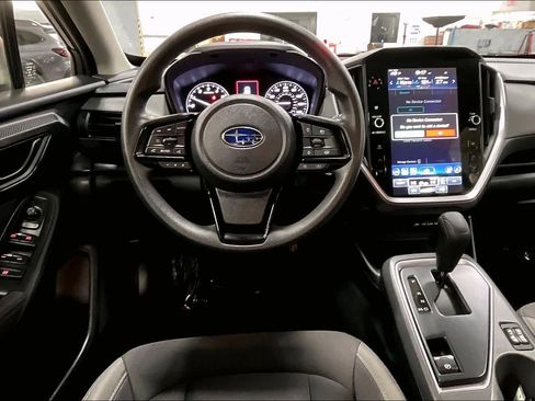 Used 2025 Subaru Crosstrek 2.0i Premium image 6