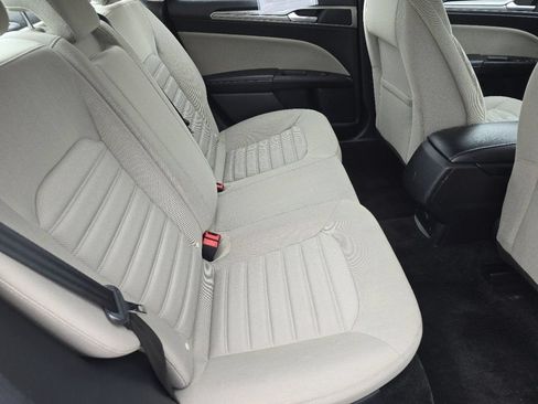 Used 2018 Ford Fusion S FWD image 21