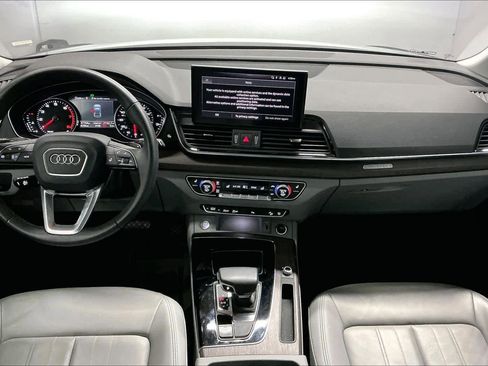Used 2023 Audi Q5 2.0T Premium w/ Convenience Package image 17