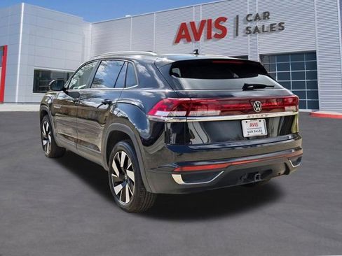 Used 2025 Volkswagen Atlas Cross Sport SE image 10