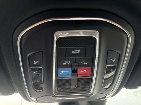 New 2026 Jeep Grand Cherokee Altitude AWD/4WD image 22