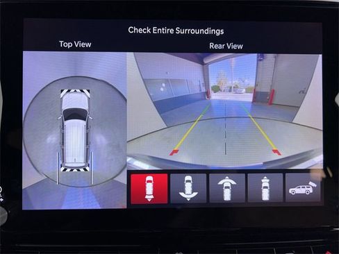 Used 2022 Jeep Grand Wagoneer Series III w/ Flexible Seating Group image 15