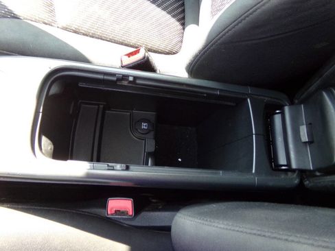 Used 2017 Dodge Journey SE w/ Flexible Seating Group image 53