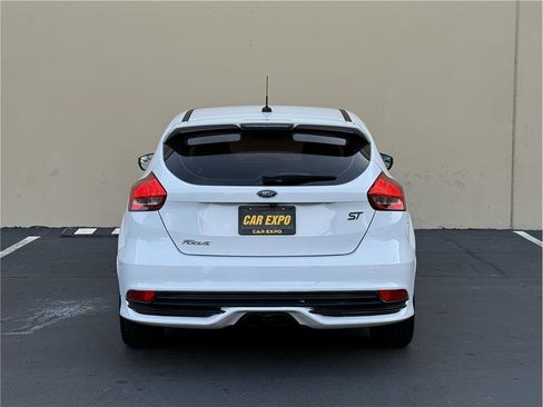 Used 2017 Ford Focus ST image 6