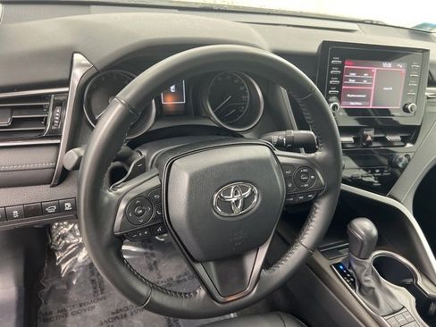 Used 2023 Toyota Camry SE image 13