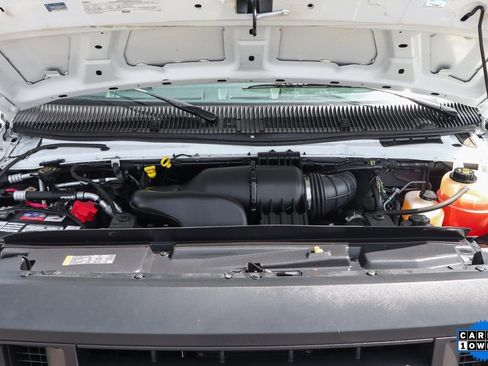 Used 2018 Ford E-350 and Econoline 350 Super Duty image 14