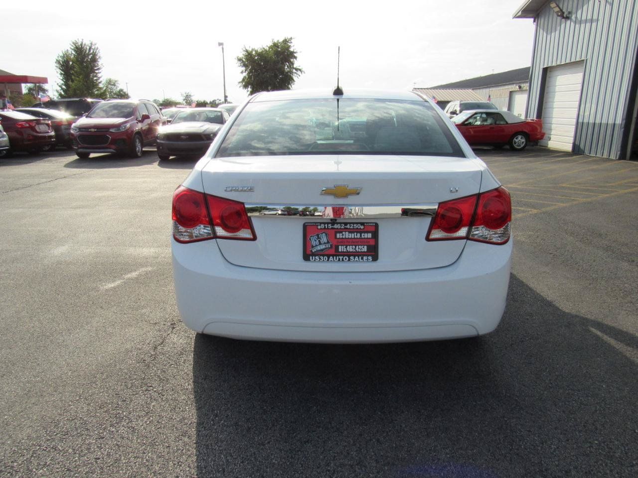 Used 2016 Chevrolet Cruze LT FWD image 5